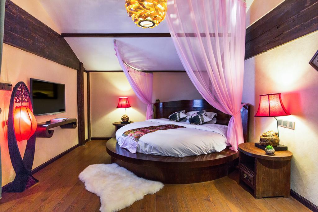 Lijiang Yuntian Palace Hotel Номер фото