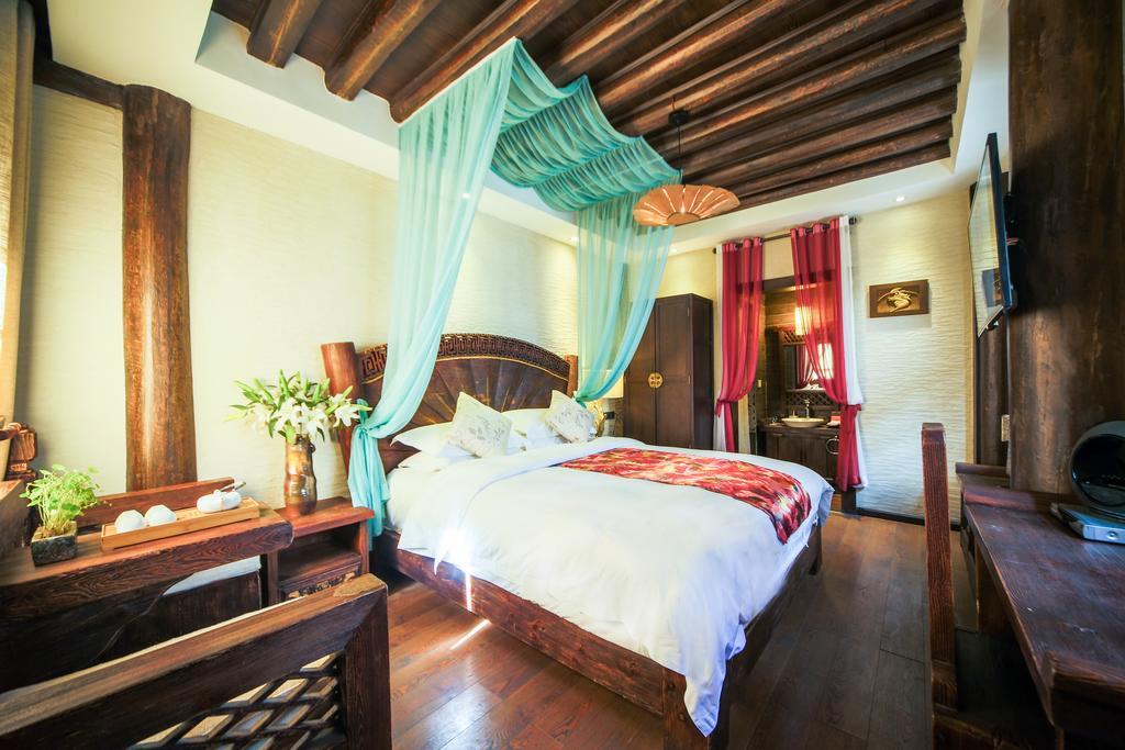 Lijiang Yuntian Palace Hotel Номер фото