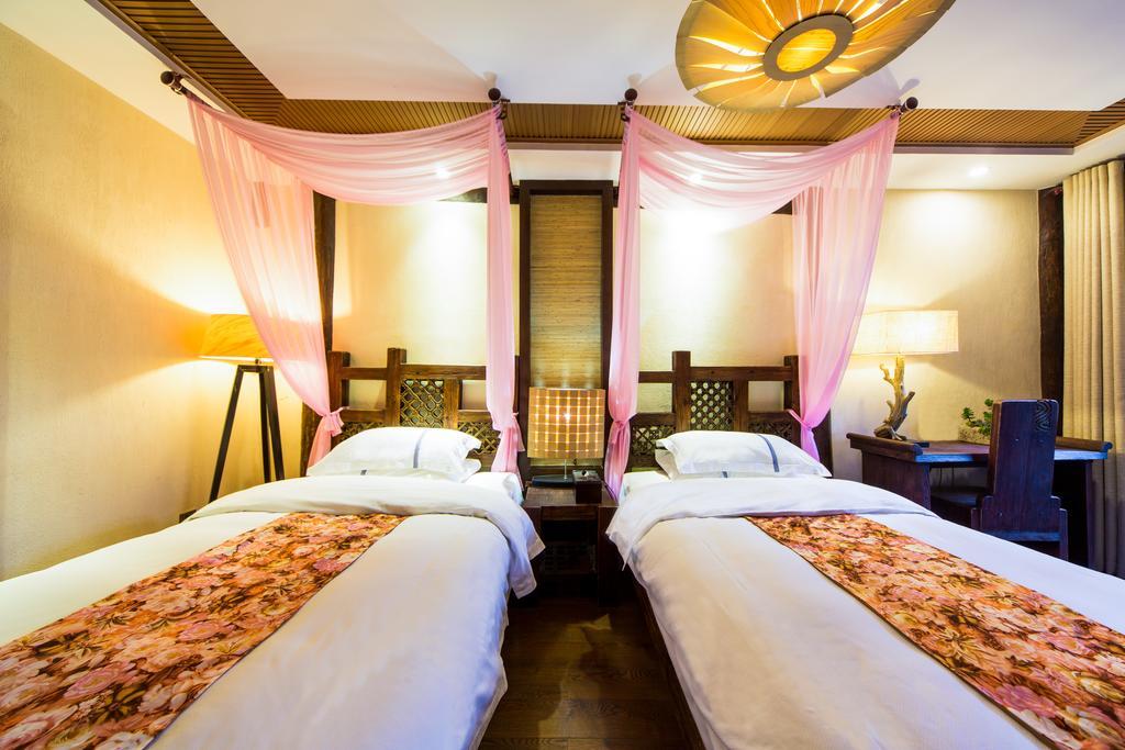 Lijiang Yuntian Palace Hotel Номер фото
